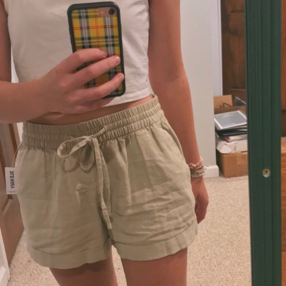 tan linen OLDNAVY shorts